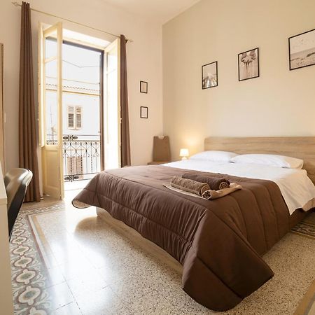 Centro Stazione Aeroporto Wi-Fi&Self Check-In Appartement Palermo Buitenkant foto